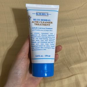 Kiehl’s blue herbal acne cleanser NWE